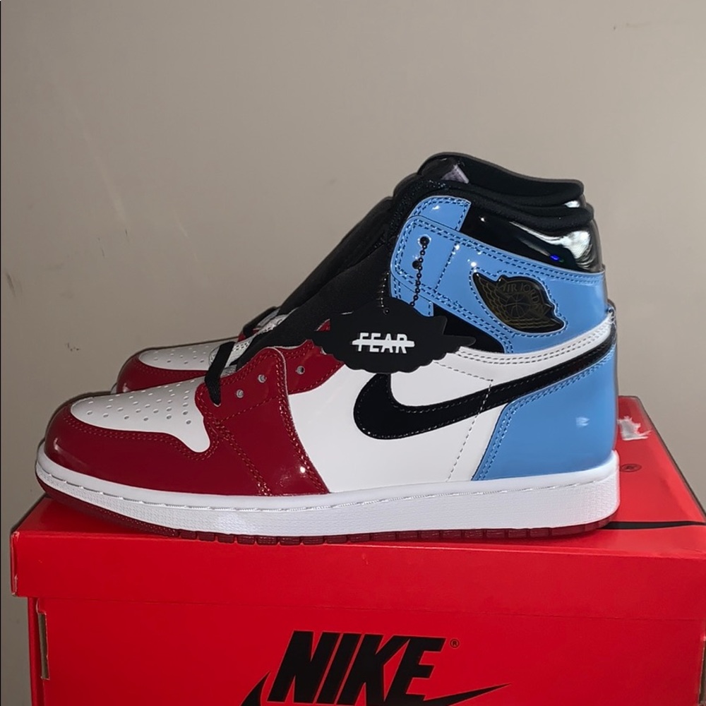 Jordan 1 High Fearless UNC to Chicago